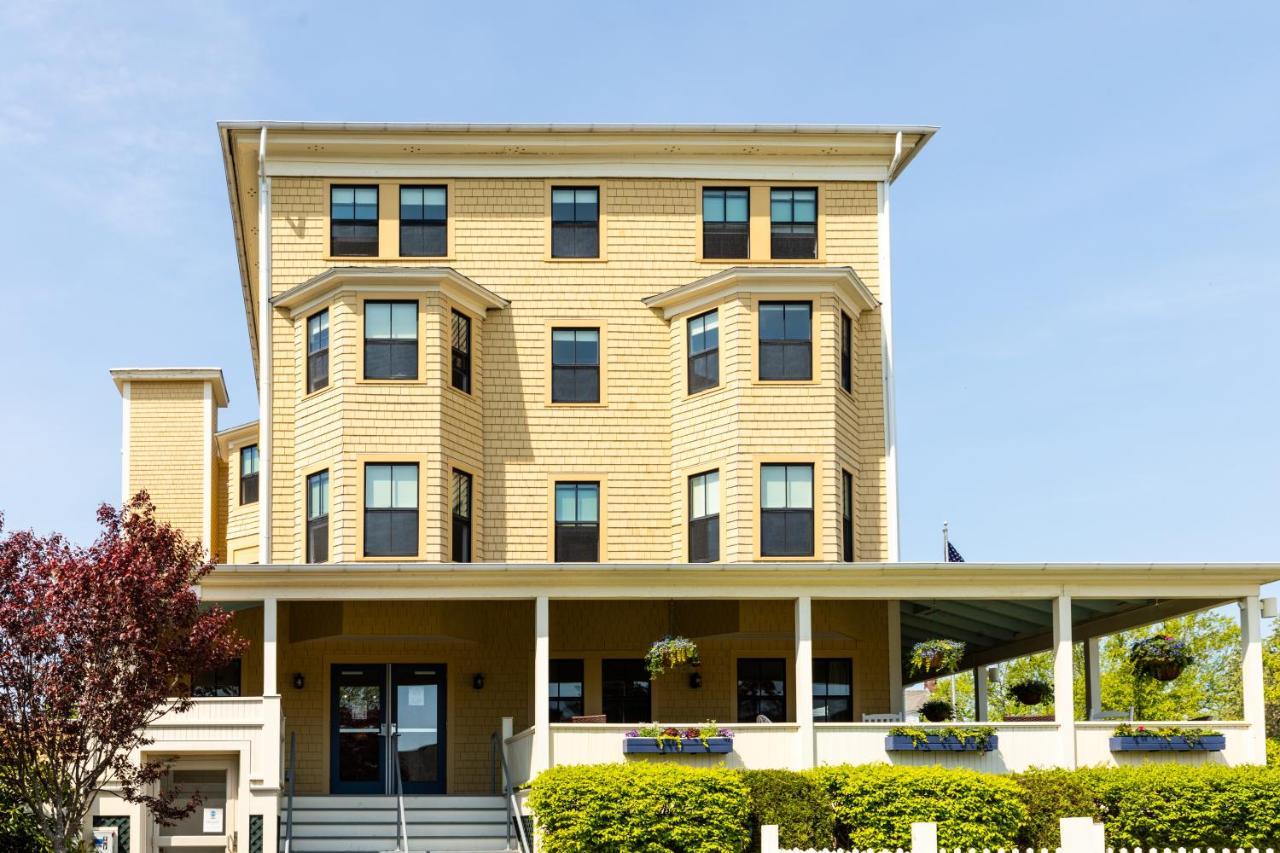 Colonial Inn 오겅키트 외부 사진