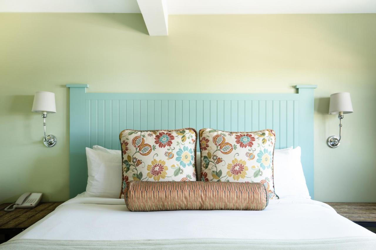 Colonial Inn 오겅키트 외부 사진