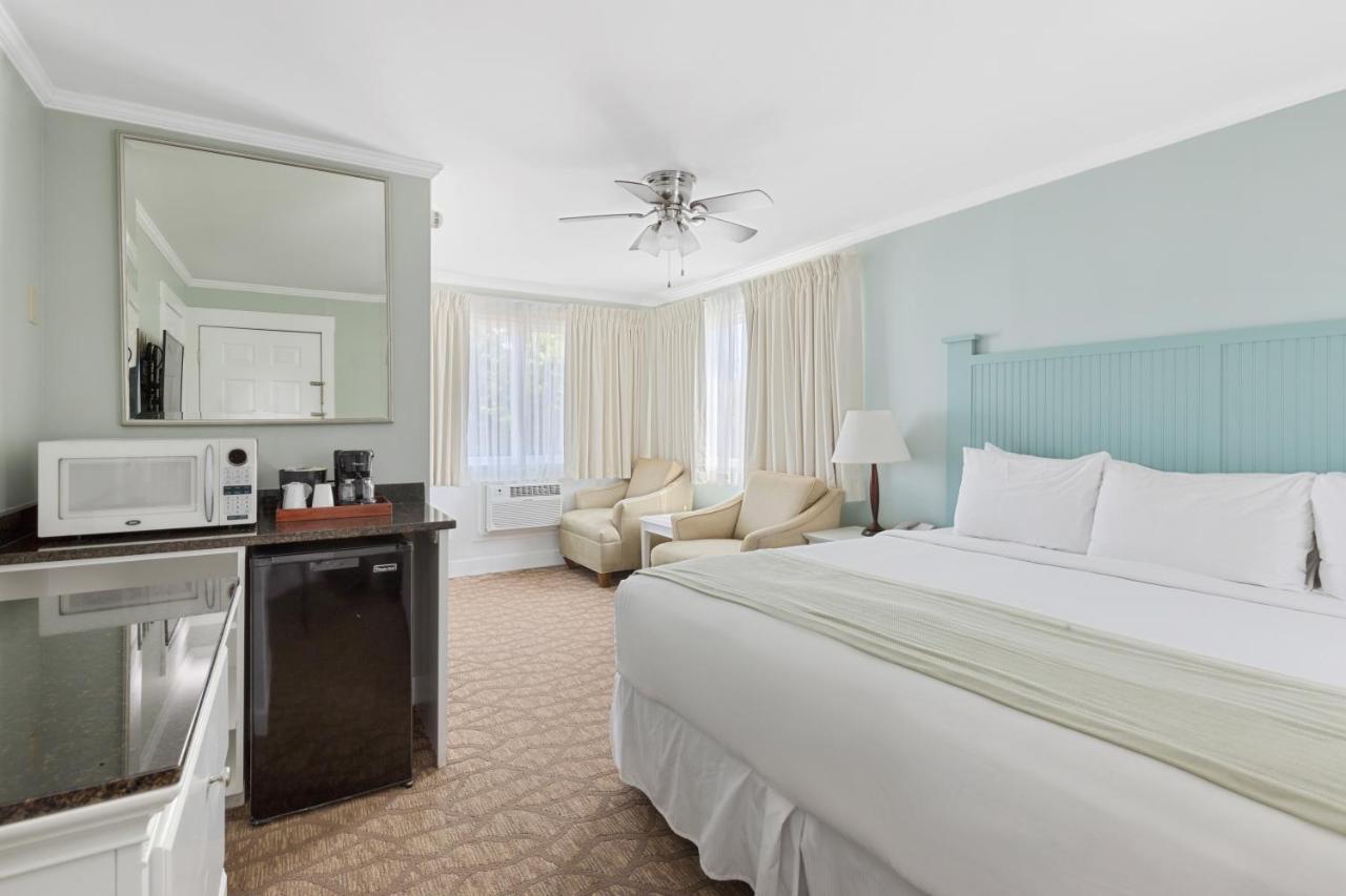 Colonial Inn 오겅키트 외부 사진