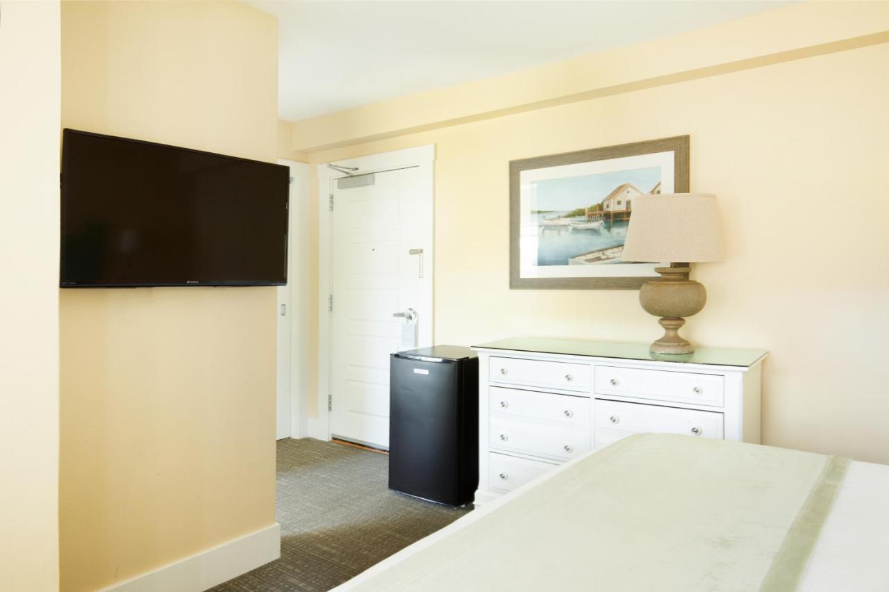 Colonial Inn 오겅키트 외부 사진